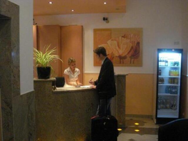 Hoteli ya Luisenhof, Hoteli ya Kukodisha, Wiesbaden