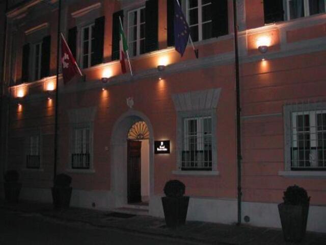 Hotel Novecento, Hotel For Rent, Pisa