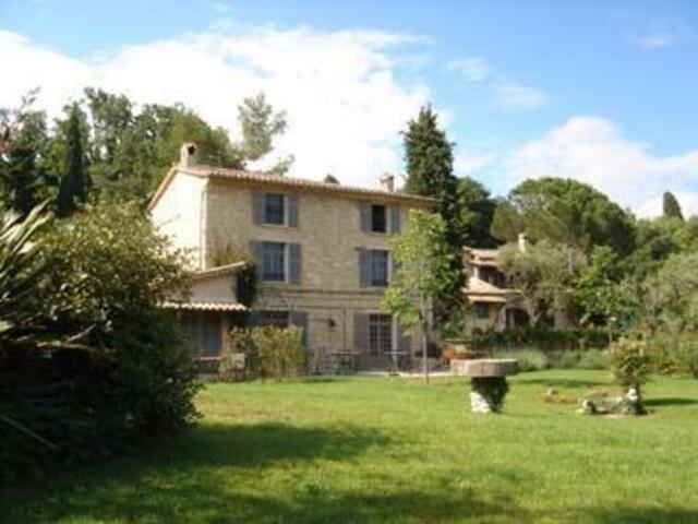 Óstán Du Clos, Óstán Ar Cíos, Le Bar-sur-loup