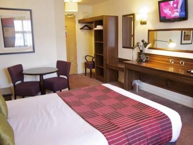 The Fernhurst By Greene King Inns, Guesthouse/bed And Breakfast For Rent, Blackburn