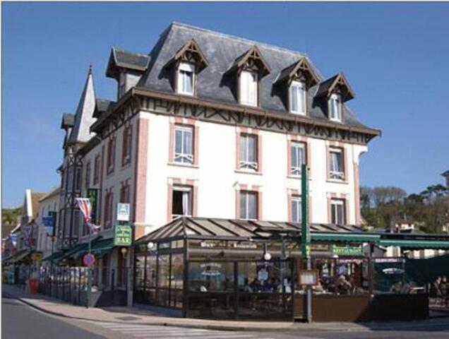Hotel De Normandie, Hotel For Rent, Arromanches-les-bains Hotel De Normandie, Hotel For Rent, Arromanches-les-bains