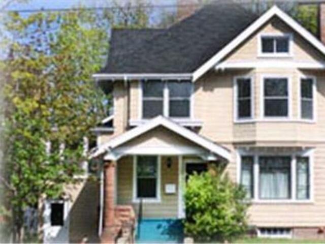 The Sonata Inn, Inn For Rent, Charlottetown (pe)