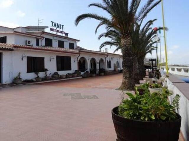 Bialann Tanit Hotel Village, Óstán ar Cíos, Carbonia