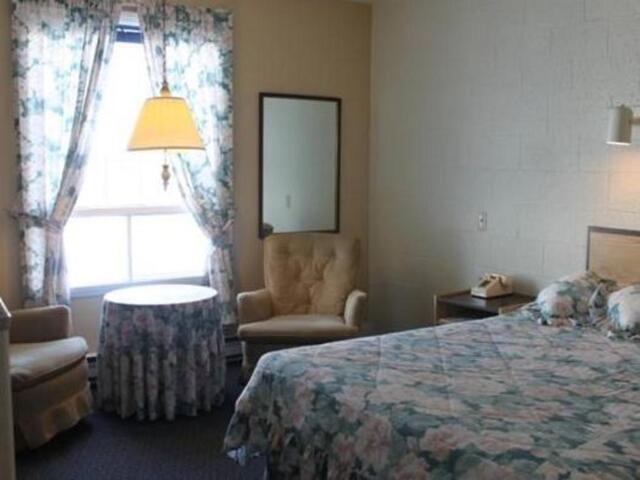 Auberge - Motel Le Pigeonnier, Motel For Rent, Farnham (qc)