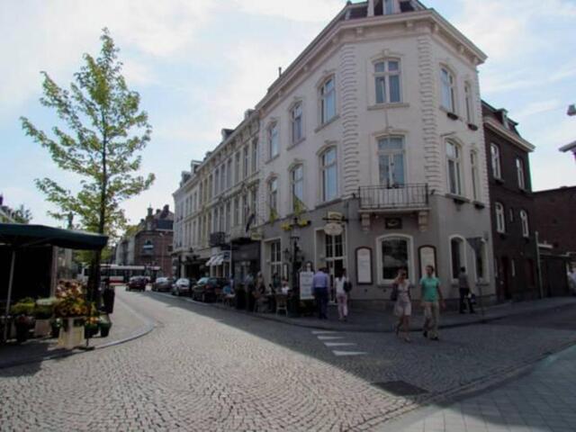 Gidan Gidan Abinci na 2 Na Siyarwa da Hayar a De Poshoorn, Hotel Na Siyarwa da Hayar a Maastricht