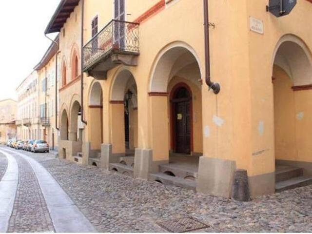 B&b Del Piazzo, Guesthouse/bed And Breakfast For Rent, Biella