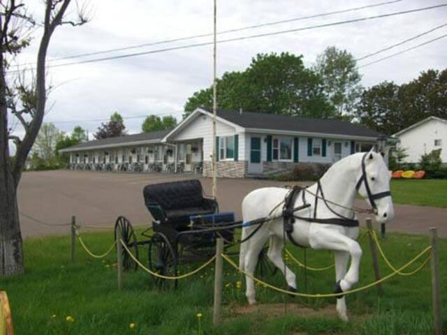 The White Horse Motel, Motel For Rent, Cornwall (pe)