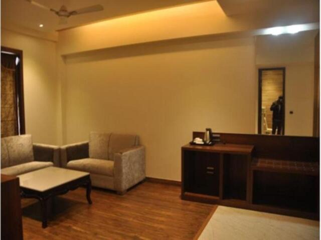 The Royal Bharti Hotel, Hotel For Rent, Vrindavan