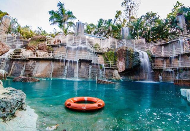 ഷെർബാഗ് ഒരു തീം പാർക്ക് ആൻഡ് റിസോർട്ട്, റിസോർട്ട് വാടകയ്ക്ക്, പഞ്ച്ഗനി