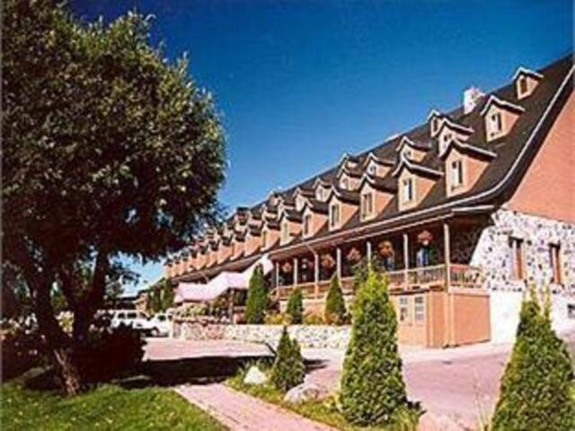 Hotel Cap-aux-pierres, Hotel For Rent, La Roche-pleureuse (qc)