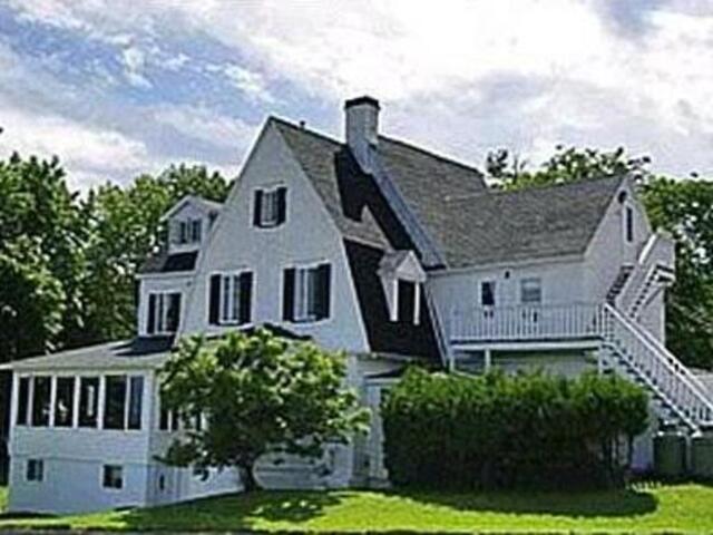 Auberge La Marmite, Inn For Rent, La Malbaie (qc)