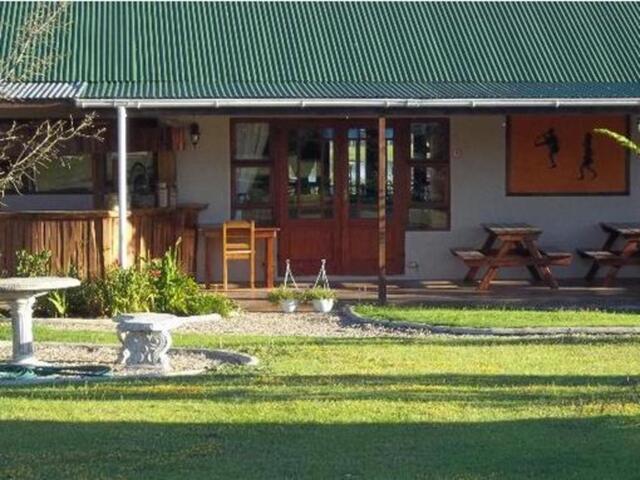 African Sun Guest House, Guesthouse/bed And Breakfast For Rent, George