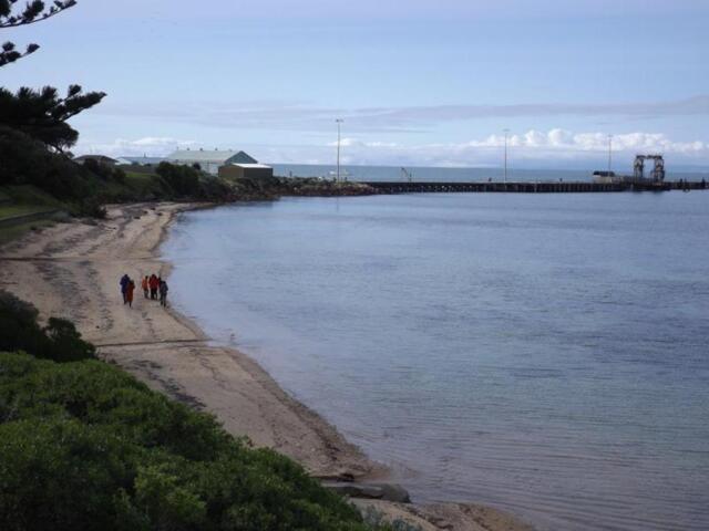 Kirazz Holiday Accommodation, Entire House For Rent, Kangaroo Island