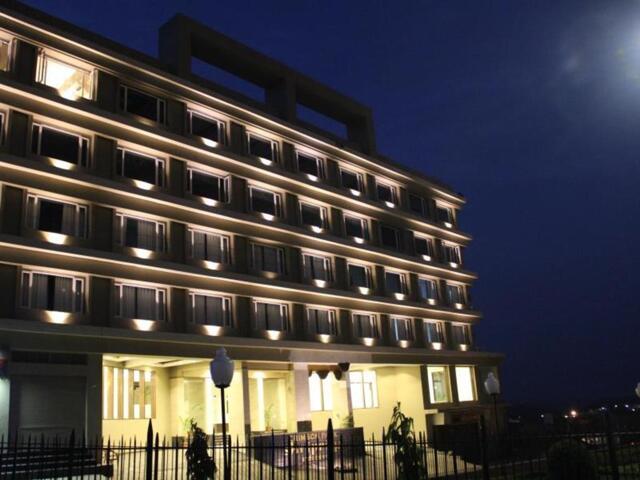 Hotel Crimson Park Nathdwara, Hotel For Rent, Nathdwara