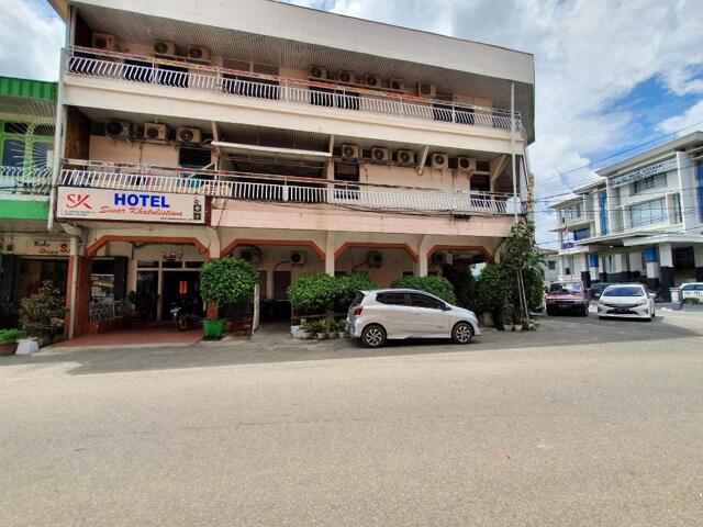 Hotel Sinar Khatulistiwa, Hotel For Rent, Singkawang