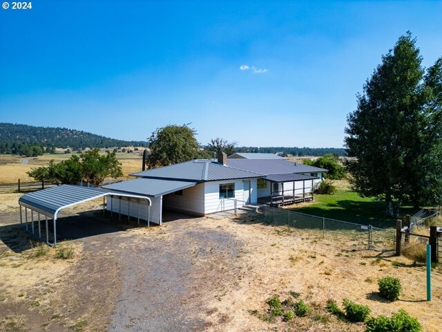 Highway,klamath Falls, Home For Sale