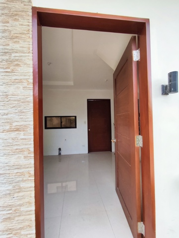 Tungkil, Minglanilla, Townhouse For Sale