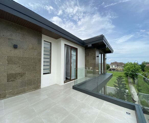 Inchican, Silang, Villa For Sale