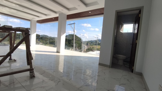 Dela Cruz, Bamban, Office For Rent