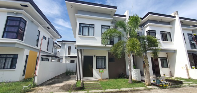 Tunghaan, Minglanilla, Townhouse For Sale
