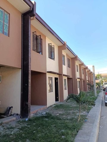 Malagasang I-c, Imus, Townhouse For Sale