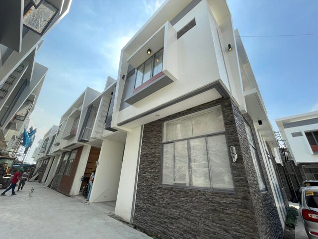 Project 8, Project,quezon, Townhouse For Sale