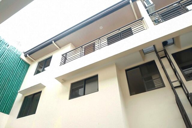 Fairview, Quezon, Townhouse For Sale