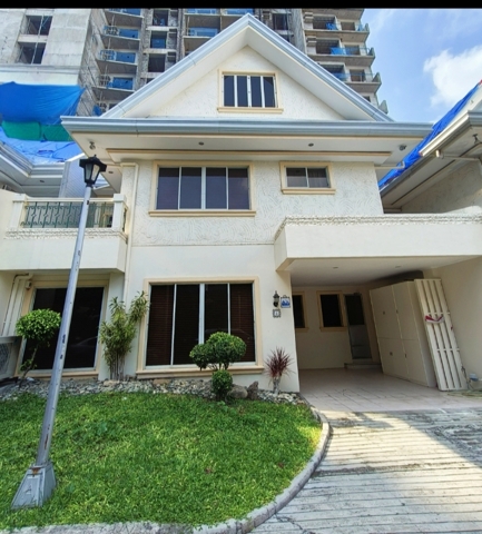 Banilad, Cebu, Townhouse For Rent