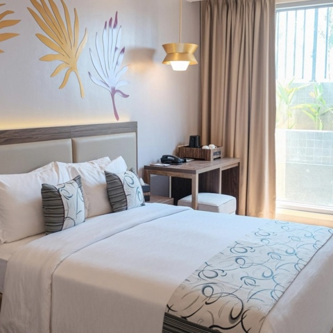 Tambo, Paranaque, Condo For Sale