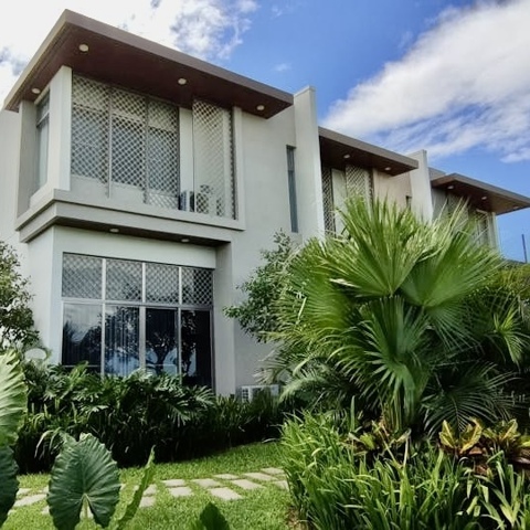 Poblacion, Binan, Townhouse For Sale