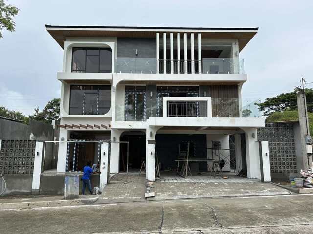 Niyugan, Laurel, House For Sale