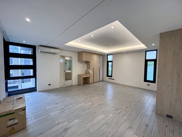 Wack-wack Greenhills, Mandaluyong, Townhouse For Sale