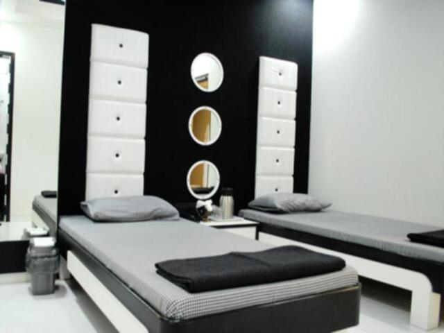 First Floor, Samarth Complex,opp. B.m.c. Bhaji Market, Mumbai, Nice Guest House