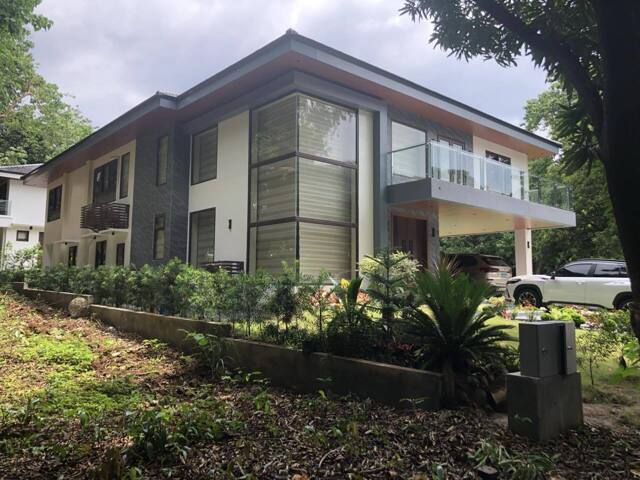 Poblacion, Morong, House For Sale