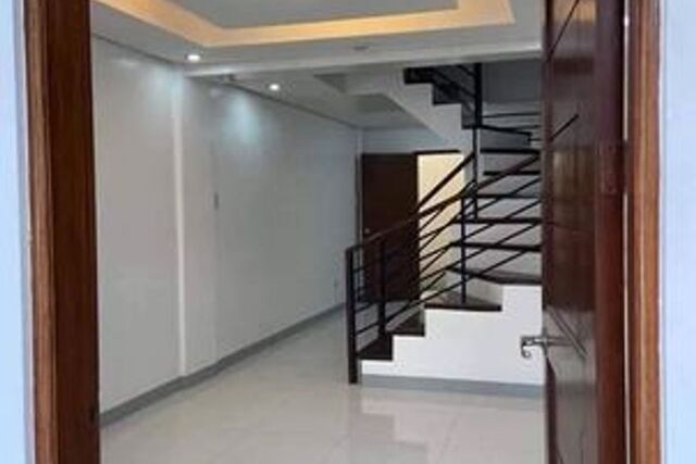 Plainview, Mandaluyong, Townhouse For Sale