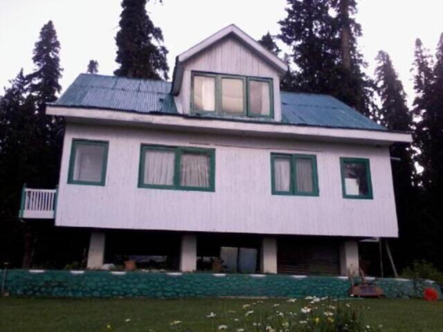 Pride Resort,near Grand Mumtaz Hotel, Gulmarg, Pride Resort Gulmarg