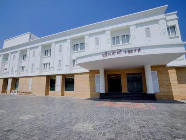 No /, Adivaram Itteri Road, Near Balaji Bhavan Roundana, Palani, Hotel Ganpat Grand