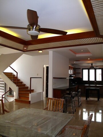 Mckinley Hill, Taguig, Villa For Rent