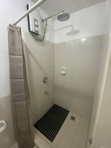 Kapitolyo, Pasig, Condo For Sale